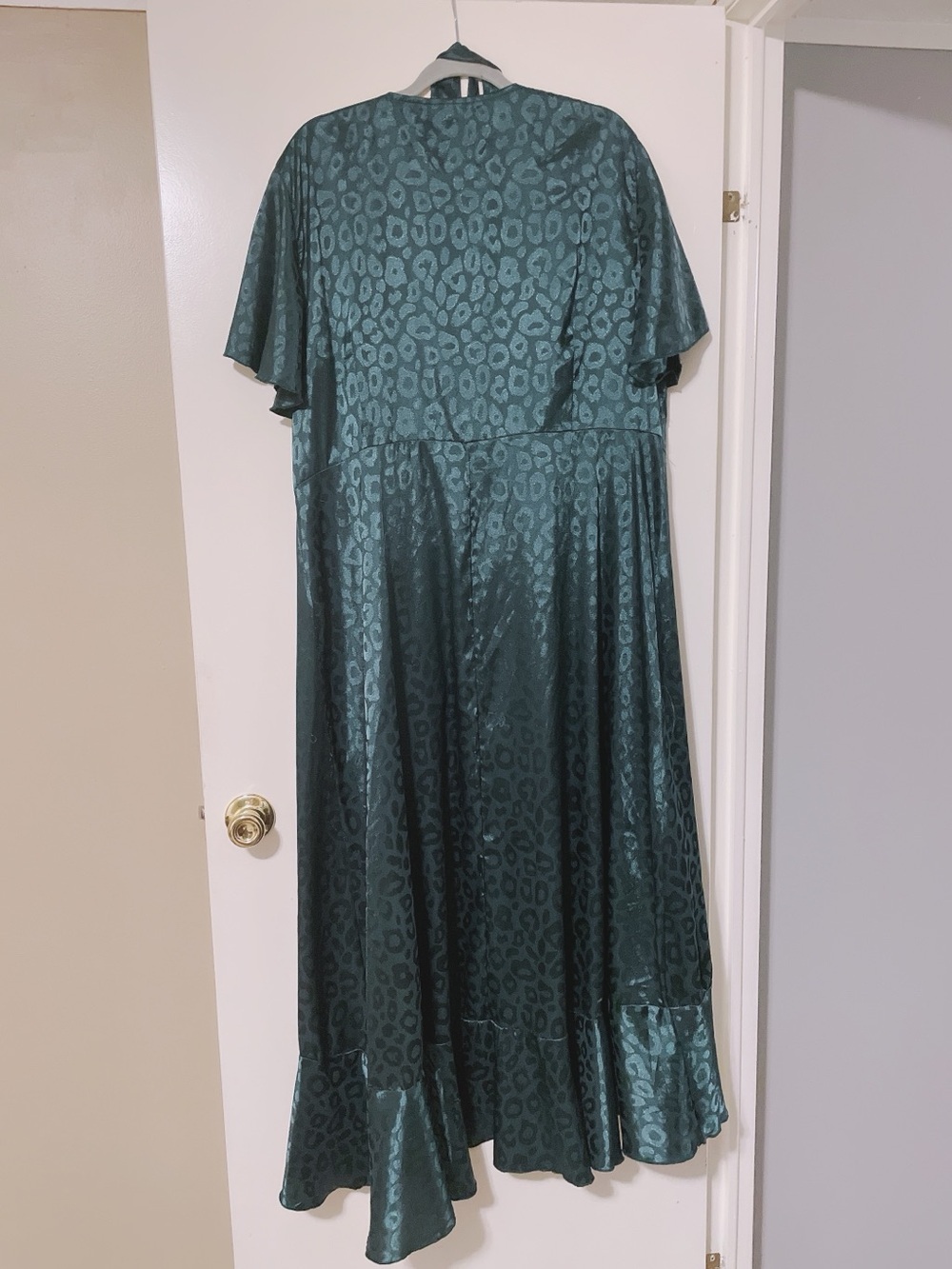 Simplee Apparel Emerald Green High-Low Wrap Dress with Tie Waist Size 3X - Picture 10 of 10